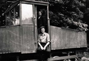 electric train sm.jpg